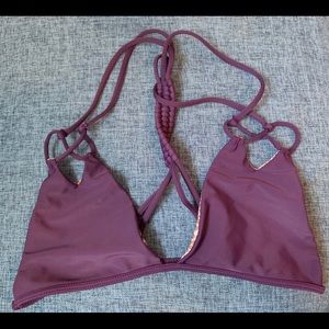 Acacia Thailand top in Blackberry